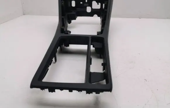 Audi Q3 F3 Center console 83C863242