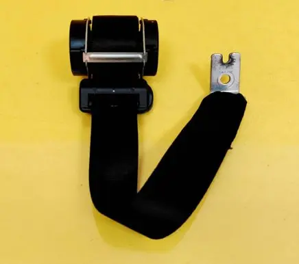Mazda 2 Rear seatbelt 04167107