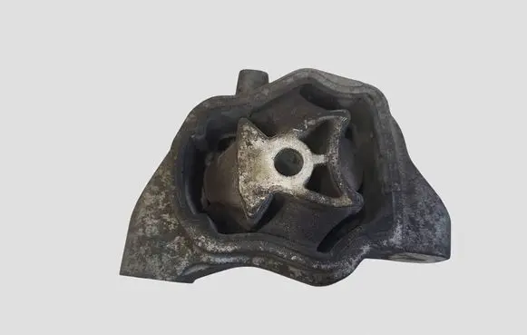 Volvo XC60 Engine mount bracket