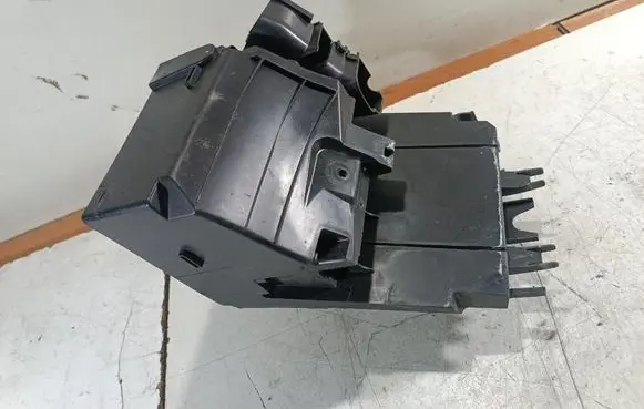 Peugeot RCZ Fuse box cover 9658447380