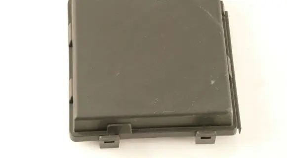 Nissan X-Trail T32 Fuse box cover