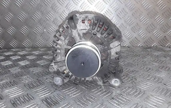 Skoda Octavia Mk2 (1Z) Generator/alternator 06f903023c