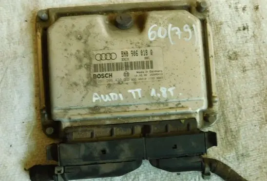 Audi TT Mk1 Engine control unit/module 8N0906018Q 0261206439