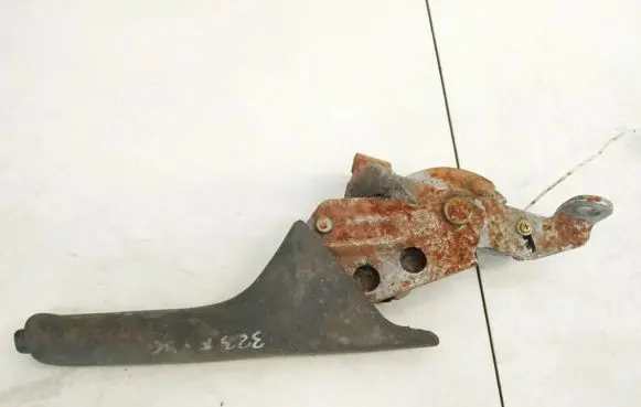 Mazda 323 F Handbrake/parking brake lever assembly