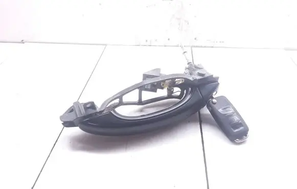 Volkswagen Touareg I Front door exterior handle 7L0837885F