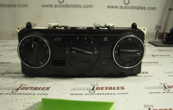 Mercedes-Benz A W169 Climate control unit A1699000900