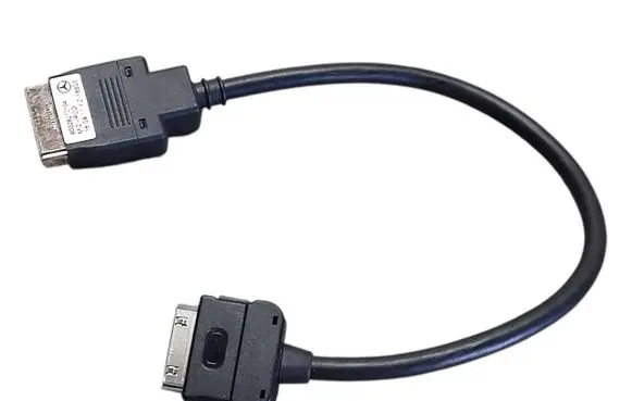 Mercedes-Benz C W204 iPod connector socket A0028272104