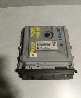 BMW 5 F10 F11 Engine control unit/module 8510137 030088050 0281016846