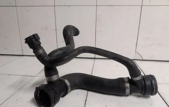 BMW 5 E60 E61 Engine coolant pipe/hose 7508036