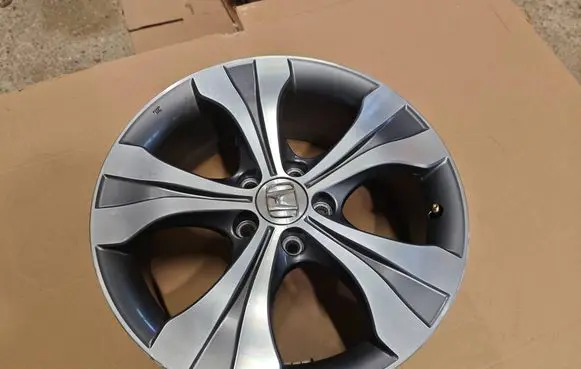 Honda CR-V R18 alloy rim T1g18070b Cms700