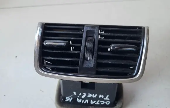 Skoda Octavia Mk3 (5E) Rear air vent grill 5E0819203A