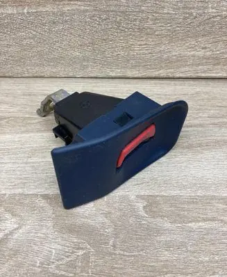 BMW 7 E38 Rear seatbelt buckle 8125845 8125849