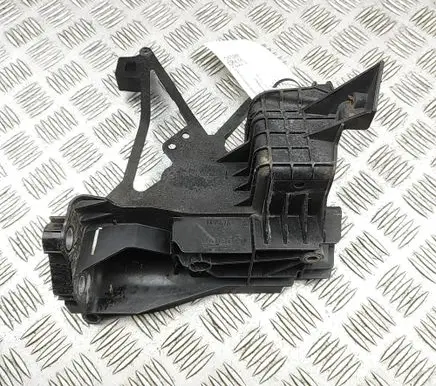 Mercedes-Benz E W213 Top upper radiator support slam panel A2136206500