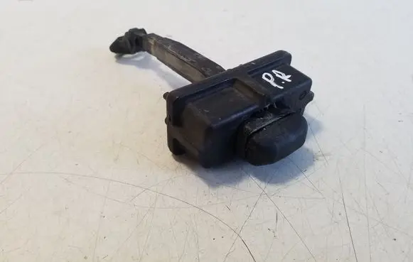Maserati Ghibli Front door check strap stopper 080383