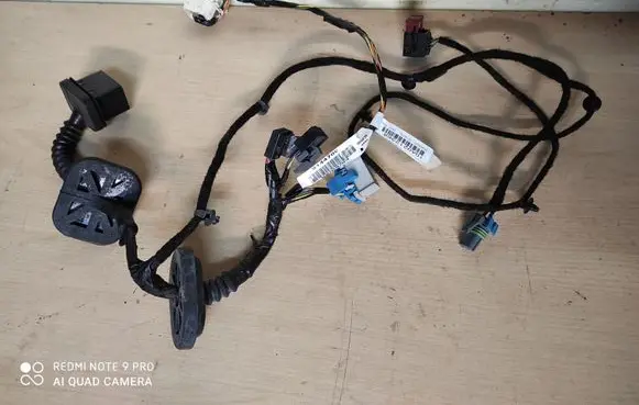 Cadillac SRX Rear door wiring loom 15144700
