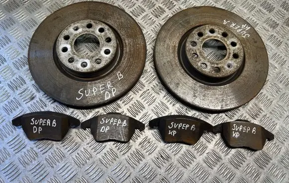 Skoda Superb B6 (3T) Front brake disc
