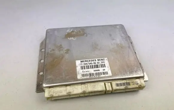 Mercedes-Benz S W220 Air suspension control unit module (rear) A2205450532