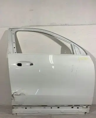 Mercedes-Benz GLA H247 Front door