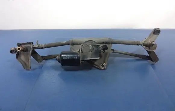 Toyota RAV 4 (XA20) Front wiper linkage and motor 8511042130