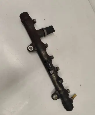 Renault Scenic II - Grand scenic II Fuel main line pipe 0445214078 8200396999 027715L4