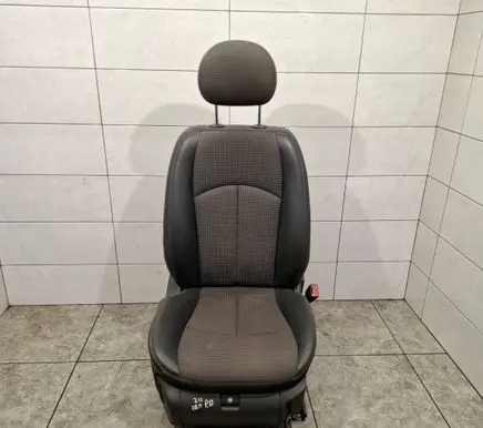 Mercedes-Benz E W211 Front passenger seat A2118602469