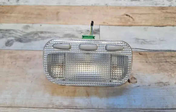 Peugeot 407 Rear seat light