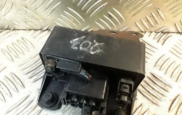 Mercedes-Benz C W203 Glow plug pre-heat relay 0255452832 A0255452832