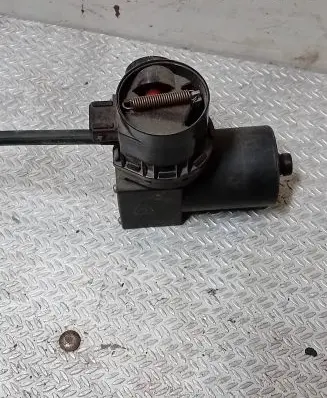Volkswagen Golf II Vacuum pump