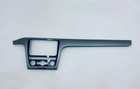 Volkswagen PASSAT B7 USA Radio/GPS head unit trim 561858336
