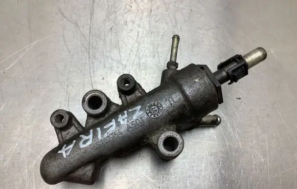 Opel Zafira B Fuel pressure regulator 55202754