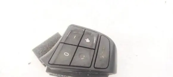 Volvo V50 Steering wheel buttons/switches 8637471 758534