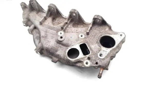 Opel Vivaro Intake manifold 140031243R