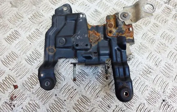 Audi A8 S8 D3 4E Webasto auxiliary heater mount bracket 4E0265335C