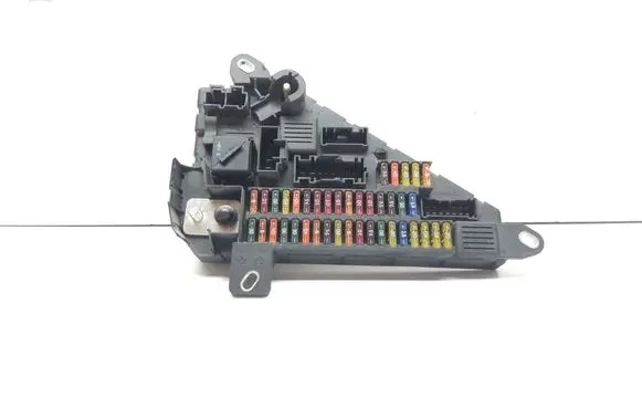 BMW 5 E60 E61 Fuse module 9138830