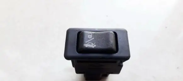 Tailgate opening switch
