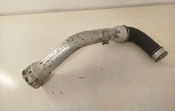 Intercooler hose/pipe