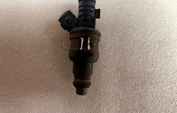 Peugeot 406 Fuel injector 0280150446