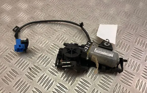 Mercedes-Benz E W238 Seat belt adjustment motor A2058600182