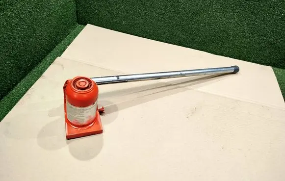 Mitsubishi Pajero Lift Jack 