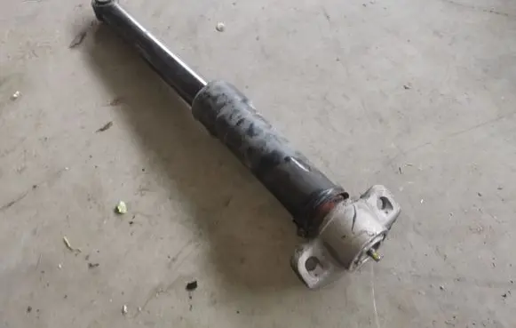 Buick Encore I Rear shock absorber/damper