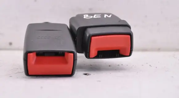 Audi Q3 8U Middle seatbelt buckle (rear) 4G0857739