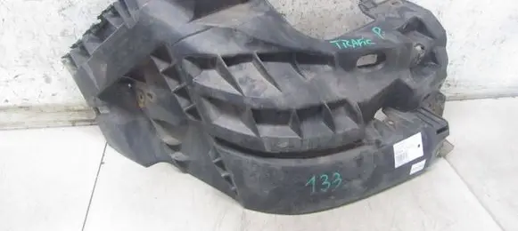 Front bumper mounting bracket