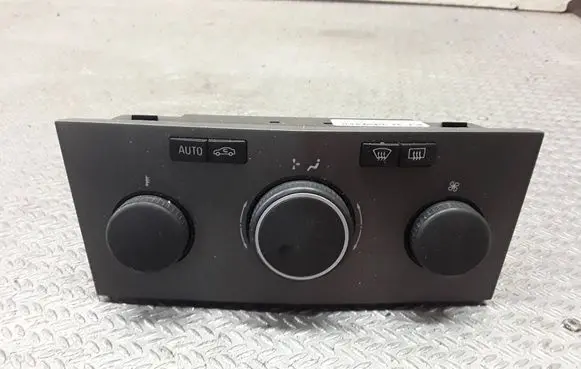 Opel Zafira B Climate control unit 13168100