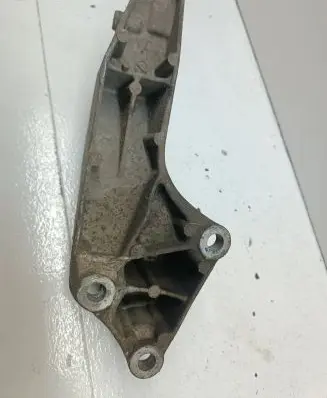 Mercedes-Benz A W168 Engine mounting bracket A1682410901