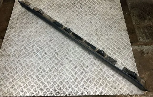Mercedes-Benz EQA Sill A2476980900