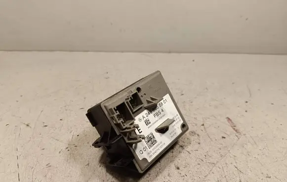 Mercedes-Benz CLA C117 X117 W117 Ignition lock A2469055801
