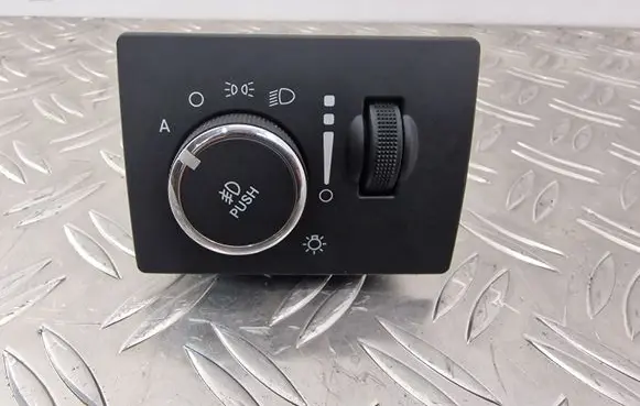 Jeep Grand Cherokee Light switch P68189156AA