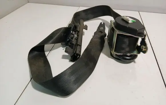 Seat Toledo IV (NH) Front seatbelt 008R000