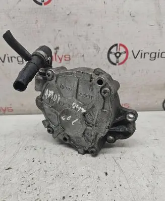 Audi A3 S3 8P Vacuum pump 03L145100