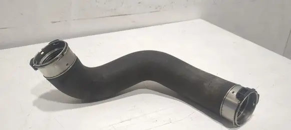 Mercedes-Benz ML W164 Turbo air intake inlet pipe/hose 